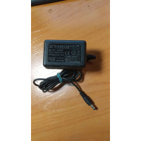 Зарядное устройство HB-0804005 для тележек 
CW 8,4V/0,5A (Charger) вертикальное